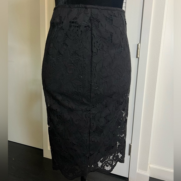 Zara Black Lace Back Zip Midi Pencil Skirt with Cut Out Design Size XS - Picture 1 of 6